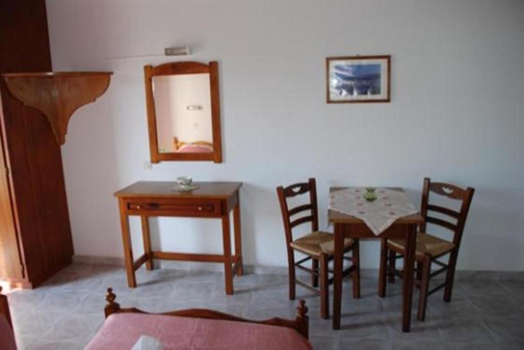 Romantza Skála Buitenkant foto
